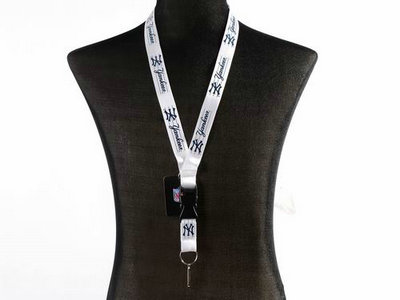 MLB New York Yankees white key chain 2