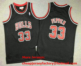 Youth Chicago Bulls #33 Scottie Pippen Black 1997 Throwback Swingman Jersey